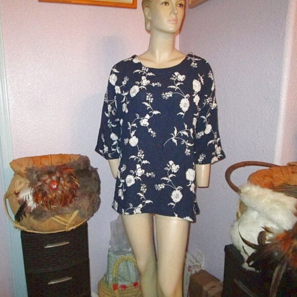Soft Surroundings Embroidered Tunic Top Size S Oversized 3/4 Sleeves Crepe NEW - Picture 1 of 8